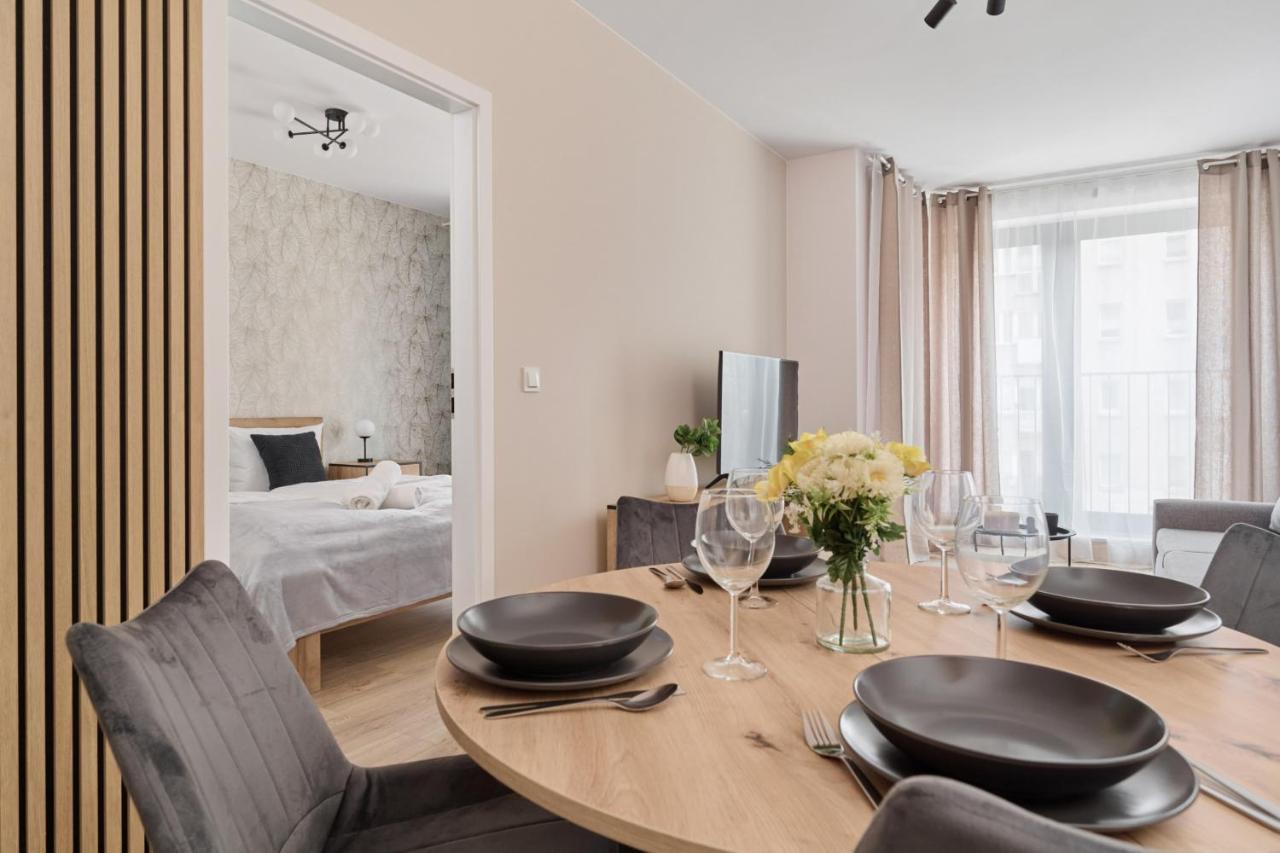 Nowoczesny Apartament Z Balkonem I Parkingiem W Centrum Wroclawia By Noclegi Renters Exteriér fotografie